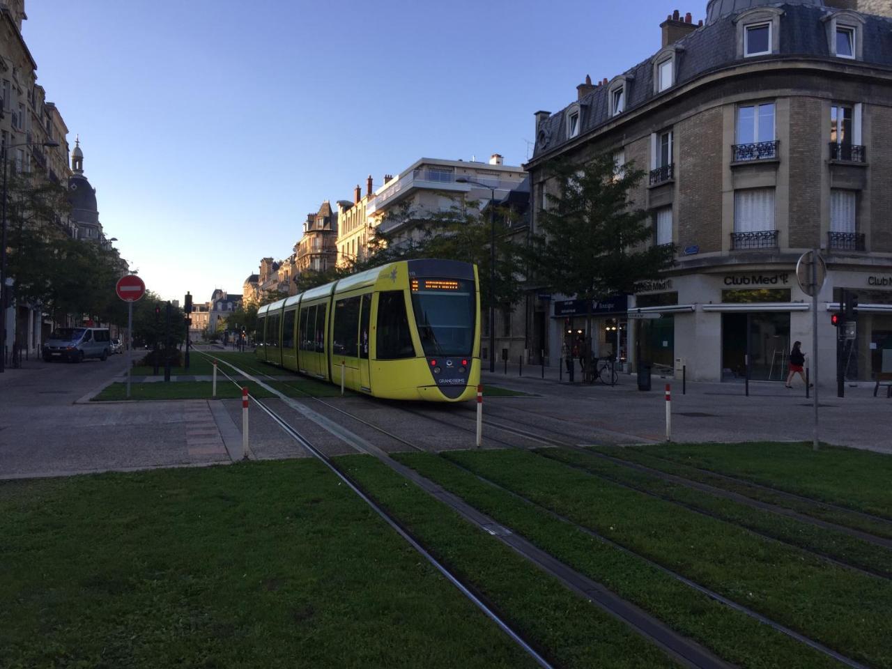 Hotel Des Arcades Reims Eksteriør bilde